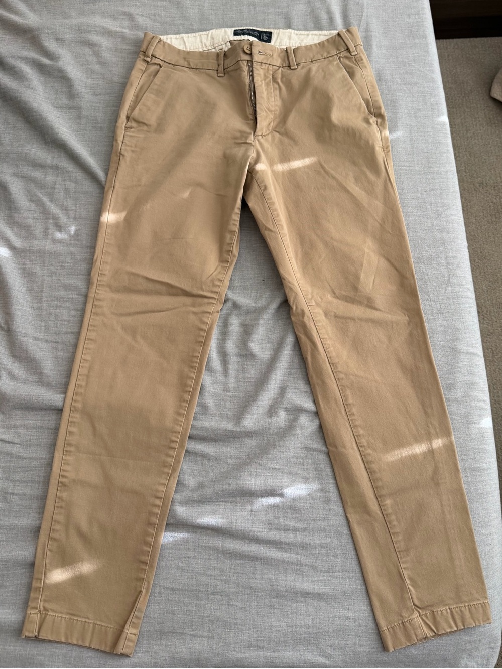 Abercrombie & Fitch Men's Tan Chino Pants